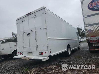 Trzecie zdjęcie samochodu z tyłu: 2016 FORD F59 DELIVERY TRUCK VIN:1F66F5KY4G0A11184 - miniatura