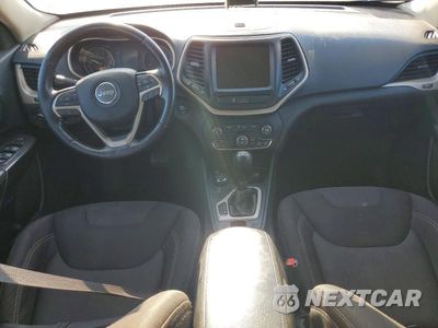 Zdjęcie 8 z 13 samochodu: 2016 JEEP CHEROKEE LATITUDE VIN:1C4PJMCS8GW228481 - miniatura