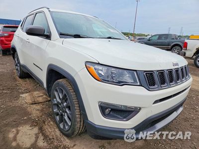 Czwarte zdjęcie samochodu z boku: 2021 JEEP COMPASS 80TH EDITION VIN:3C4NJDEB0MT556998 - miniatura