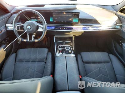 Zdjęcie 8 z 13 samochodu: 2025 BMW I7 EDRIVE50 VIN:WBY43EJ08SCU78848 - miniatura