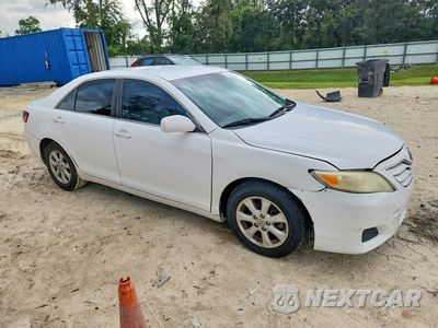Czwarte zdjęcie samochodu z boku: 2010 TOYOTA CAMRY LE VIN:4T1BF3EK8AU564696 - miniatura