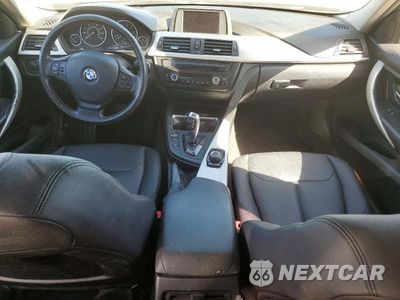 Zdjęcie 8 z 13 samochodu: 2015 BMW 320 I VIN:WBA3B1G52FNT05216 - miniatura