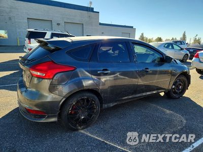 Trzecie zdjęcie samochodu z tyłu: 2016 FORD FOCUS ST VIN:1FADP3L94GL297569 - miniatura