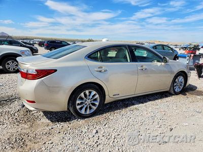 Trzecie zdjęcie samochodu z tyłu: 2015 LEXUS ES 300H VIN:JTHBW1GG7F2099282 - miniatura