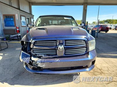 Piąte zdjęcie samochodu w środku: 2015 RAM 1500 SPORT VIN:1C6RR7UT3FS749776 - miniatura