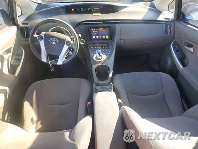 Zdjęcie 8 z 12 samochodu: 2011 TOYOTA PRIUS TWO VIN:JTDKN3DU1B5319227 - miniatura
