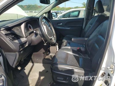 Zdjęcie 7 z 13 samochodu: 2017 TOYOTA SIENNA SE VIN:5TDXZ3DC7HS802242 - miniatura