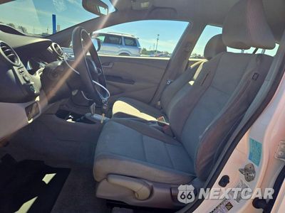 Zdjęcie 7 z 12 samochodu: 2014 HONDA INSIGHT VIN:JHMZE2H3XES002013 - miniatura