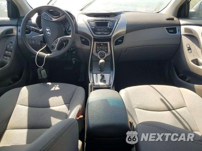 Zdjęcie 8 z 12 samochodu: 2013 HYUNDAI ELANTRA GLS VIN:5NPDH4AEXDH317028 - miniatura