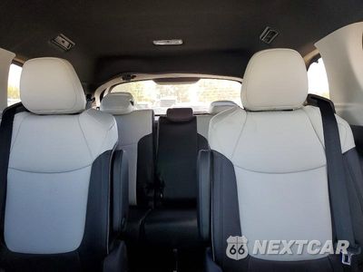 Zdjęcie 10 z 13 samochodu: 2026 TOYOTA SIENNA XSE VIN:5TDXSKFC0TS278467 - miniatura