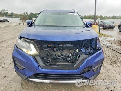 Piąte zdjęcie samochodu w środku: 2017 NISSAN ROGUE S VIN:JN8AT2MV5HW002742 - miniatura