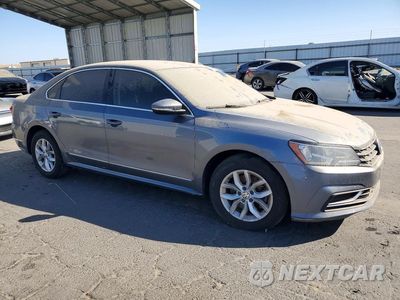 Czwarte zdjęcie samochodu z boku: 2016 VOLKSWAGEN PASSAT S VIN:1VWAT7A37GC047402 - miniatura