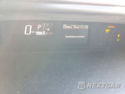 Zdjęcie 9 z 13 samochodu: 2017 TOYOTA PRIUS C TWO VIN:JTDKDTB36H1594833 - miniatura