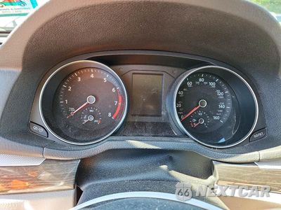 Zdjęcie 9 z 13 samochodu: 2017 VOLKSWAGEN PASSAT SE VIN:1VWGT7A3XHC025714 - miniatura