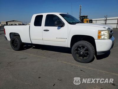 Czwarte zdjęcie samochodu z boku: 2008 CHEVROLET SILVERADO C1500 VIN:2GCEC19C981131234 - miniatura