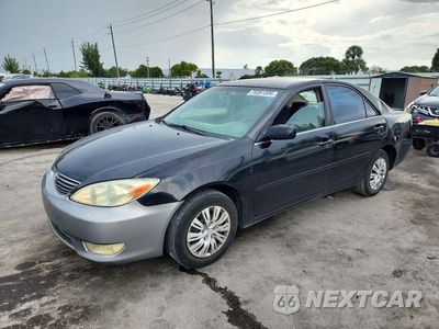 2004 TOYOTA CAMRY LE 4T1BE32K54U333329 - główne zdjęcie licytacji z USA - miniatura
