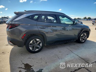 Trzecie zdjęcie samochodu z tyłu: 2025 HYUNDAI TUCSON SEL VIN:5NMJB3DE4SH597047 - miniatura