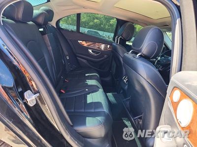 Zdjęcie 10 z 12 samochodu: 2015 MERCEDES-BENZ C 300 4MATIC VIN:55SWF4KB1FU039591 - miniatura