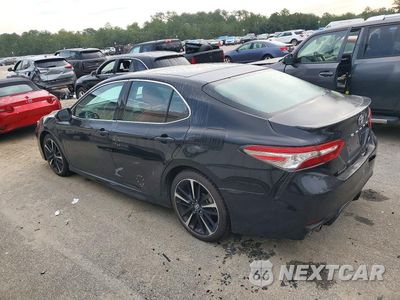 Drugie zdjęcie samochodu z przodu: 2018 TOYOTA CAMRY XSE VIN:4T1B61HK3JU135692 - miniatura