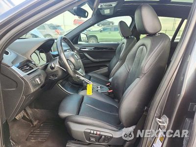 Zdjęcie 7 z 13 samochodu: 2018 BMW X1 XDRIVE28I VIN:WBXHT3C30J3H32989 - miniatura