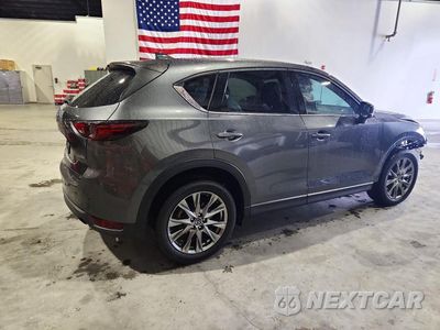 Trzecie zdjęcie samochodu z tyłu: 2020 MAZDA CX-5 SIGNATURE VIN:JM3KFBEY6L0828311 - miniatura