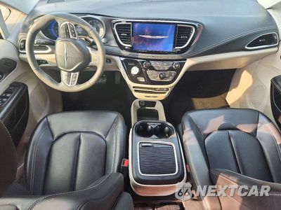 Zdjęcie 8 z 13 samochodu: 2023 CHRYSLER PACIFICA TOURING L VIN:2C4RC1BG1PR507567 - miniatura