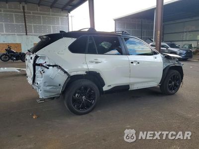 Trzecie zdjęcie samochodu z tyłu: 2025 TOYOTA RAV4 XSE VIN:JTME6RFV6SJ083474 - miniatura