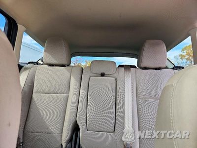 Zdjęcie 10 z 13 samochodu: 2018 FORD ESCAPE SE VIN:1FMCU0GD6JUC26107 - miniatura