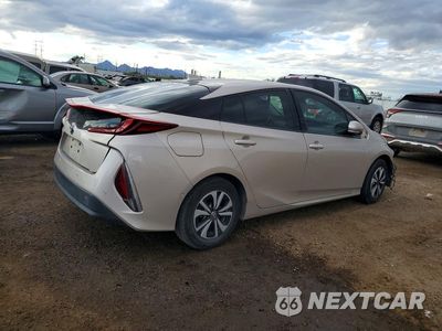 Trzecie zdjęcie samochodu z tyłu: 2019 TOYOTA PRIUS PRIME ADVANCED VIN:JTDKARFP7K3111628 - miniatura
