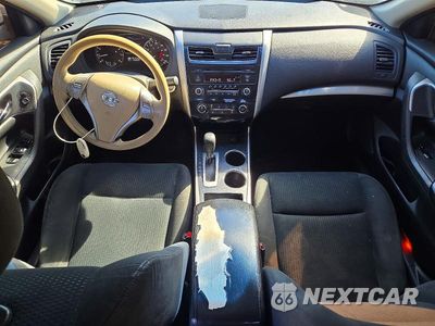 Zdjęcie 8 z 12 samochodu: 2014 NISSAN ALTIMA 2.5 VIN:1N4AL3AP4EN214112 - miniatura