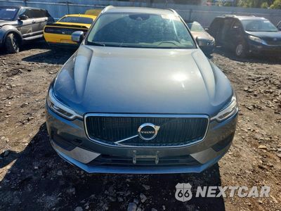 Piąte zdjęcie samochodu w środku: 2018 VOLVO XC60 T5 MOMENTUM VIN:YV4102RK7J1089580 - miniatura