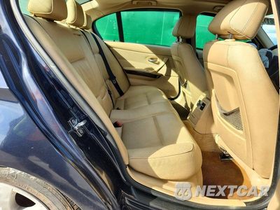 Zdjęcie 10 z 12 samochodu: 2006 BMW 325 I VIN:WBAVB13576PT20037 - miniatura