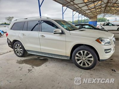 Czwarte zdjęcie samochodu z boku: 2015 MERCEDES-BENZ GL 450 4MATIC VIN:4JGDF6EE4FA507036 - miniatura