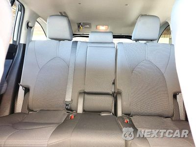 Zdjęcie 10 z 13 samochodu: 2022 TOYOTA HIGHLANDER LE VIN:5TDBZRBH1NS251250 - miniatura
