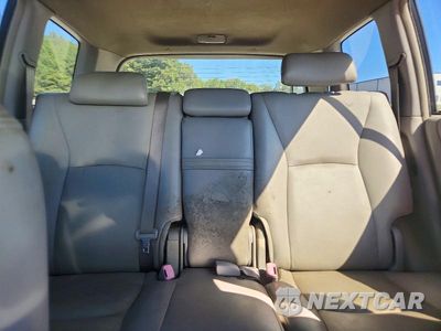 Zdjęcie 10 z 13 samochodu: 2005 TOYOTA HIGHLANDER BASE VIN:JTEGD21A250120794 - miniatura