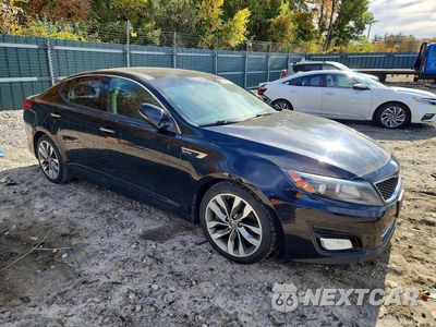 Czwarte zdjęcie samochodu z boku: 2014 KIA OPTIMA SX VIN:5XXGR4A68EG283851 - miniatura