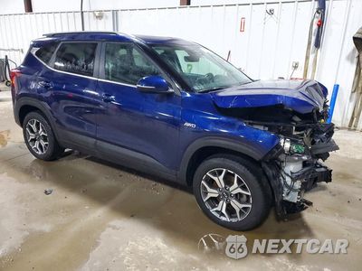 Czwarte zdjęcie samochodu z boku: 2021 KIA SELTOS EX VIN:KNDERCAA1M7131326 - miniatura