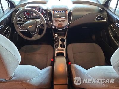 Zdjęcie 8 z 13 samochodu: 2019 CHEVROLET CRUZE LT VIN:1G1BE5SM4K7107112 - miniatura