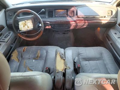 Zdjęcie 8 z 14 samochodu: 2004 MERCURY GRAND MARQUIS LS VIN:2MEHM75W94X615536 - miniatura