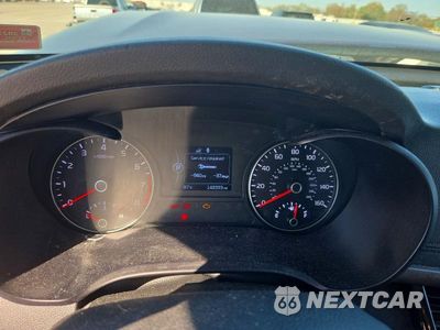 Zdjęcie 9 z 12 samochodu: 2017 KIA OPTIMA LX VIN:5XXGT4L31HG125814 - miniatura