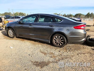 Drugie zdjęcie samochodu z przodu: 2017 FORD FUSION S VIN:3FA6P0G77HR392520 - miniatura