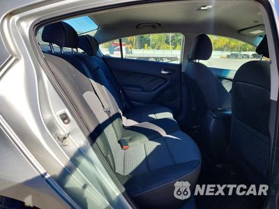 Zdjęcie 10 z 12 samochodu: 2014 KIA FORTE LX VIN:KNAFX4A60E5217720 - miniatura