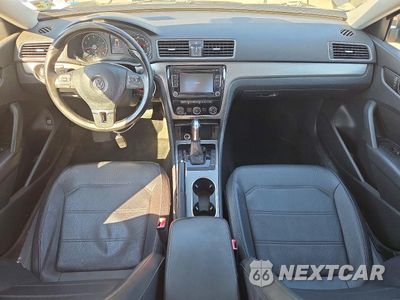 Zdjęcie 8 z 12 samochodu: 2014 VOLKSWAGEN PASSAT SE VIN:1VWBS7A34EC115398 - miniatura