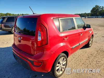 Trzecie zdjęcie samochodu z tyłu: 2013 KIA SOUL + VIN:KNDJT2A62D7514925 - miniatura