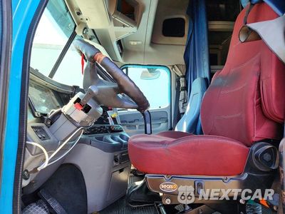 Zdjęcie 7 z 13 samochodu: 2006 FREIGHTLINER CONVENTIONAL COLUMBIA VIN:1FUJA6CK56PN67928 - miniatura