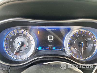 Zdjęcie 9 z 12 samochodu: 2019 CHRYSLER 300 TOURING VIN:2C3CCARG0KH573414 - miniatura