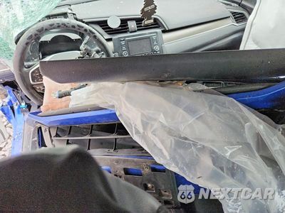 Zdjęcie 8 z 13 samochodu: 2019 HONDA CIVIC LX VIN:19XFC2F61KE038419 - miniatura