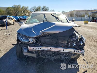 Piąte zdjęcie samochodu w środku: 2018 HONDA ODYSSEY EXL VIN:5FNRL6H79JB002741 - miniatura