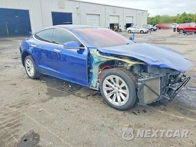 Czwarte zdjęcie samochodu z boku: 2018 TESLA MODEL S VIN:5YJSA1E23JF297855 - miniatura