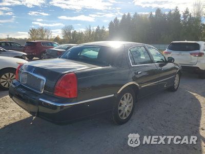 Trzecie zdjęcie samochodu z tyłu: 2011 LINCOLN TOWN CAR SIGNATURE LIMITED VIN:2LNBL8CV1BX764624 - miniatura